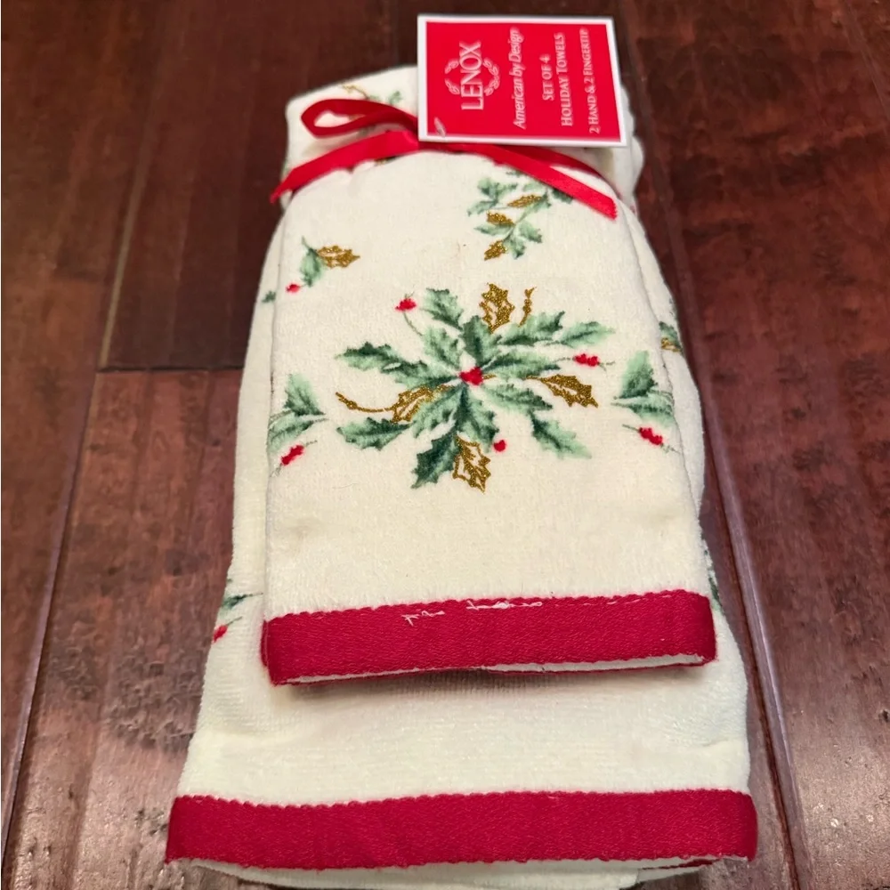Lenox Set of 4 Holiday Towels 2 Hand & 2 Fingertip